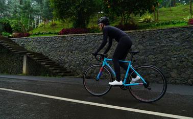2023 Polygon Strattos S2 - Shimano Claris Road Bike